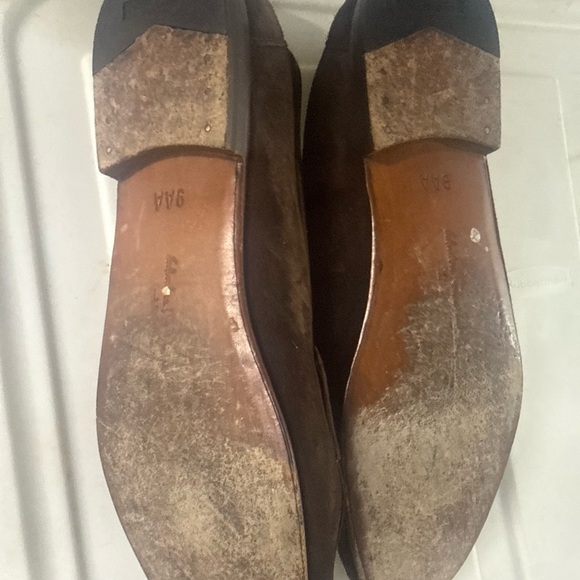 Ferragamo 9AA Narrow Suede Flats Gold Buckle Leather Bottom Italy - Picture 11 of 11